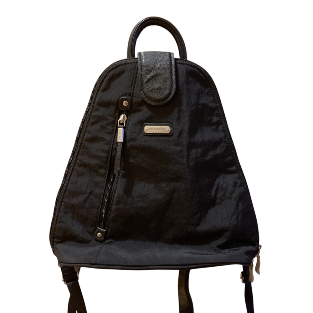 Black Nylon Baggallini Adjustable Zipper Magnetic Triangle Crossbody Backpack